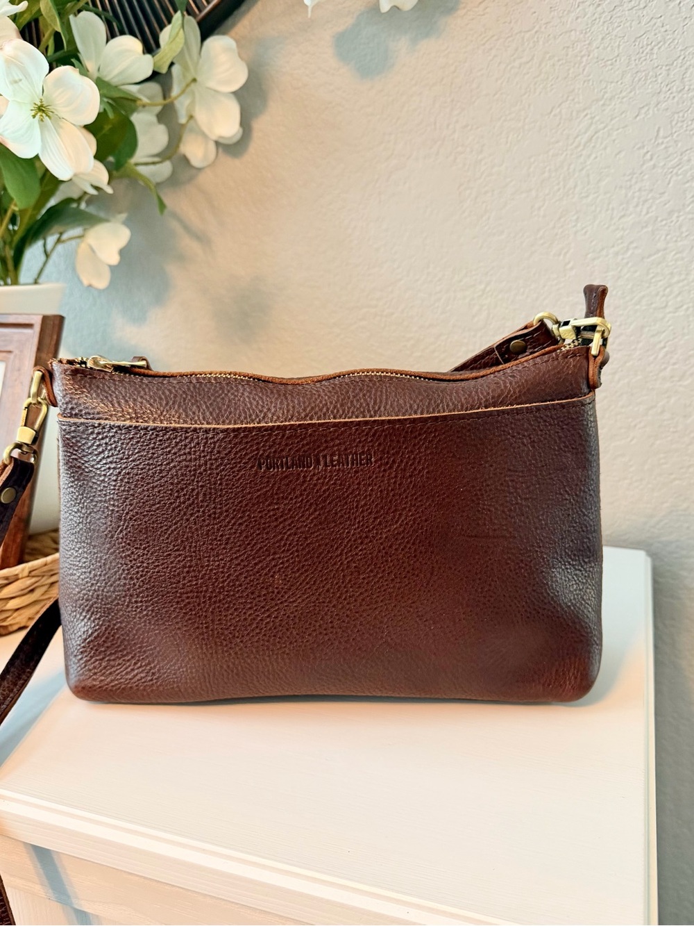 Portland Leather Larger Poppy Purse Brown Pebble-Grain Crossbody Bag